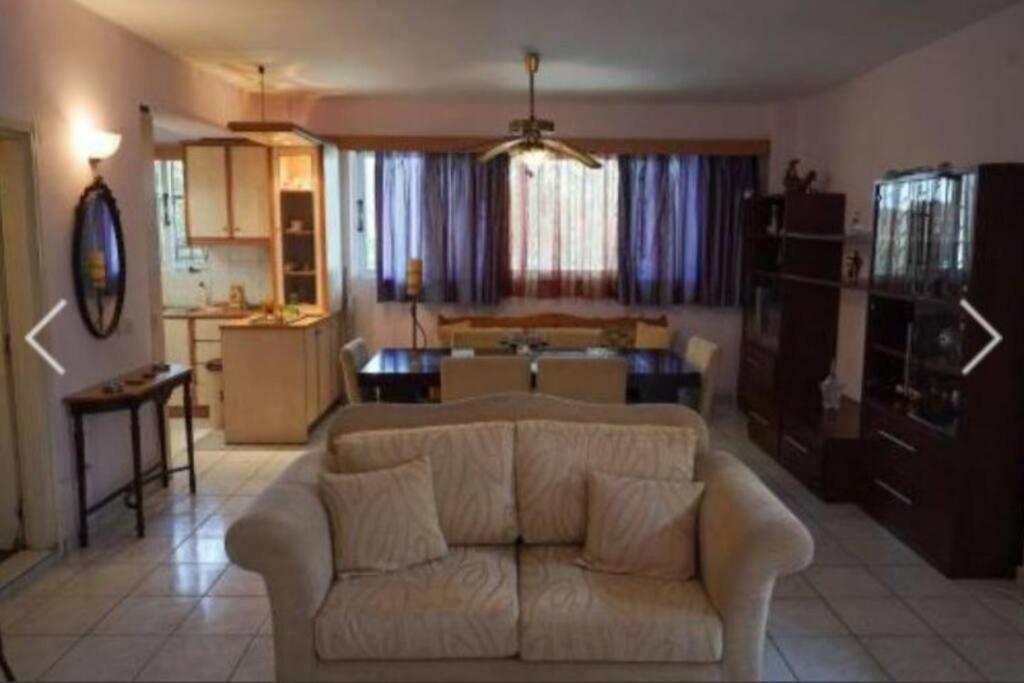 George 'S Nest Apartman Ájosz Szpirídon Kültér fotó