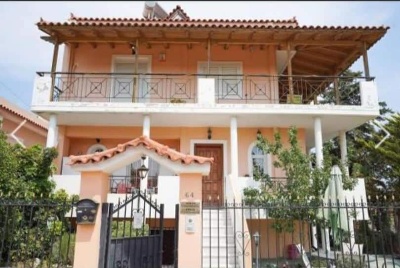 George 'S Nest Apartman Ájosz Szpirídon Kültér fotó